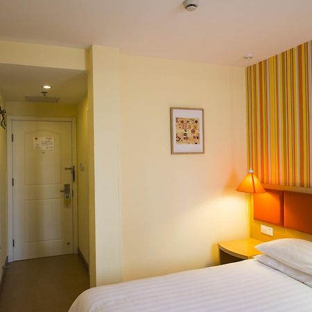 Home Inn Guangzhou Middle Jiefang Road Gongyuanqian Metro Station 광저우 외부 사진