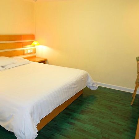 Home Inn Guangzhou Middle Jiefang Road Gongyuanqian Metro Station 광저우 외부 사진