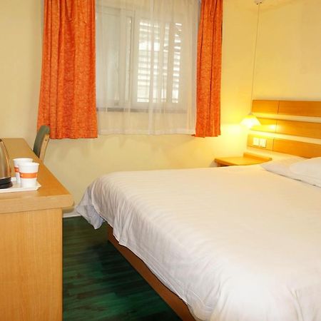 Home Inn Guangzhou Middle Jiefang Road Gongyuanqian Metro Station 광저우 외부 사진